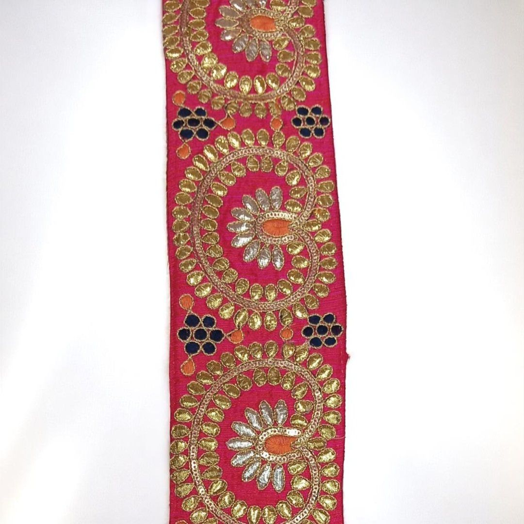 Heerana Paisley Zardozi Lace – Ivory Gold (Comes in 9 Meters)