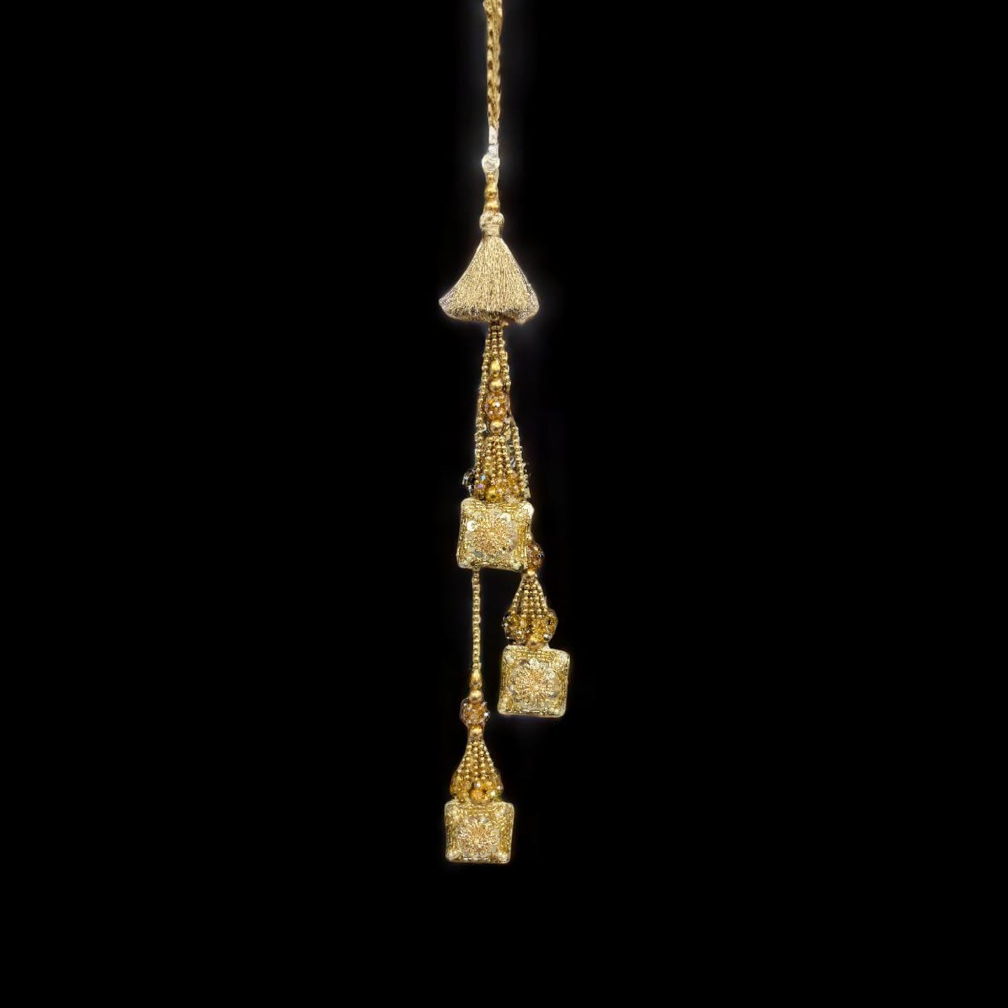 Gilded Box Latkan (1 Pair)