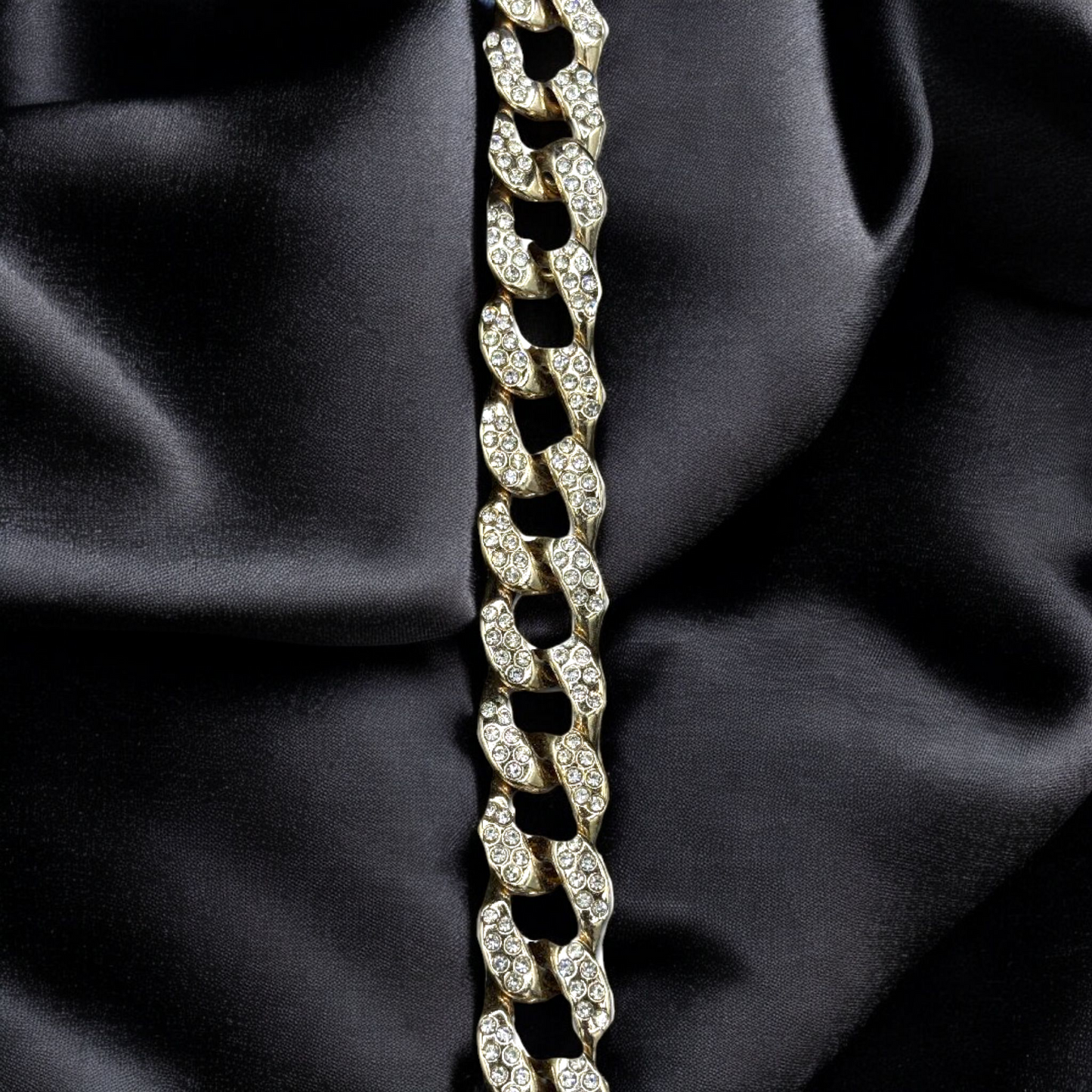 Diamond Luxe Curb Chain – Gold