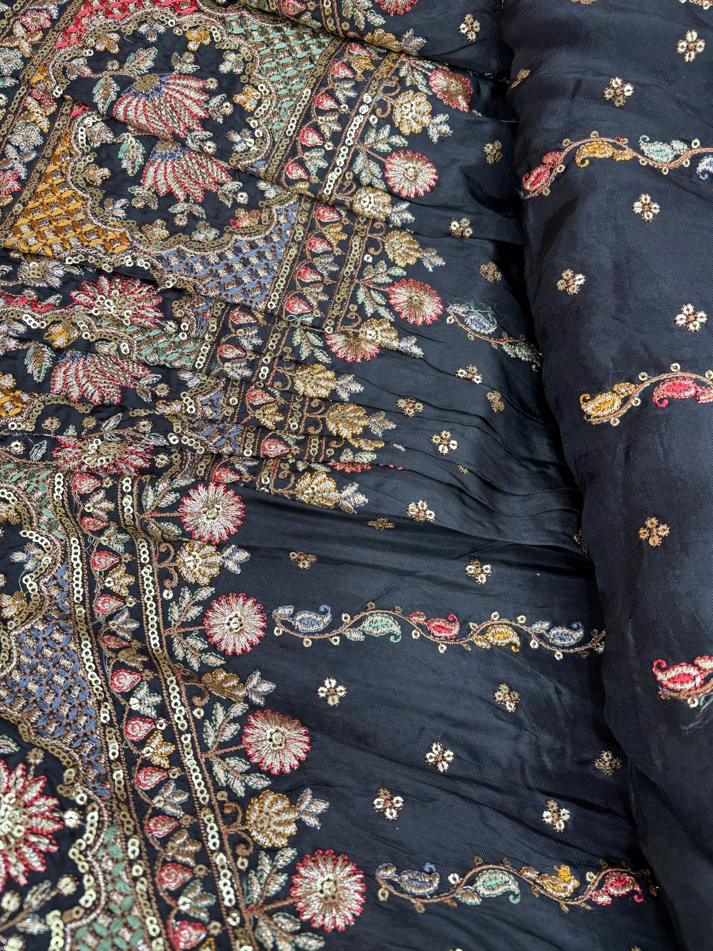 Noir Garden Majesty (Silk with Suta and Zari Work)